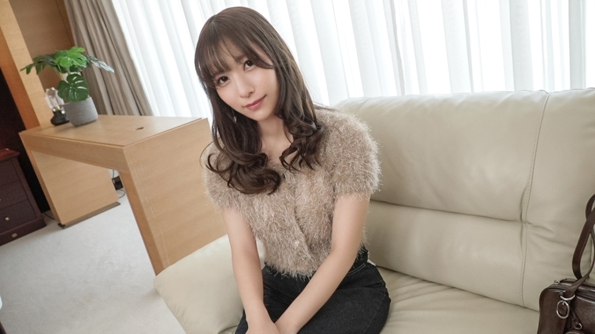かれんさん 23歳 美容部員【湊月かれん】